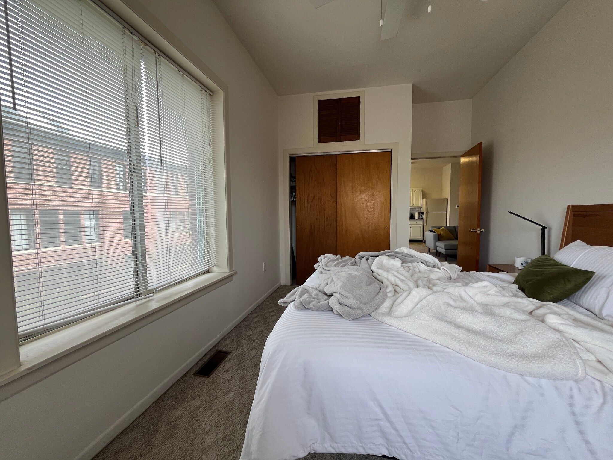 Bedroom-1 w/closets - 2001 Green St