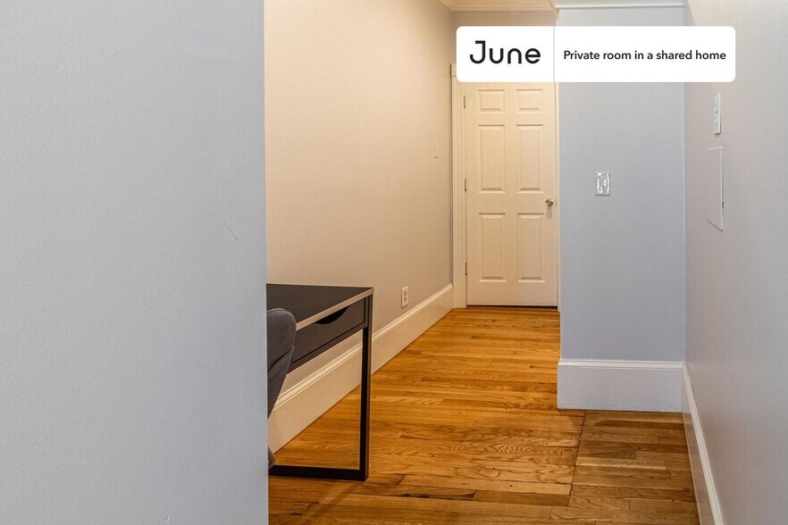 Building Photo - Room in Shared 5 bed/2 bath home