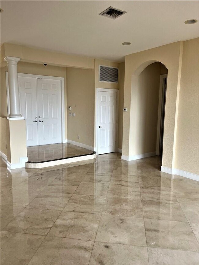 Building Photo - 17989 SW 54th St