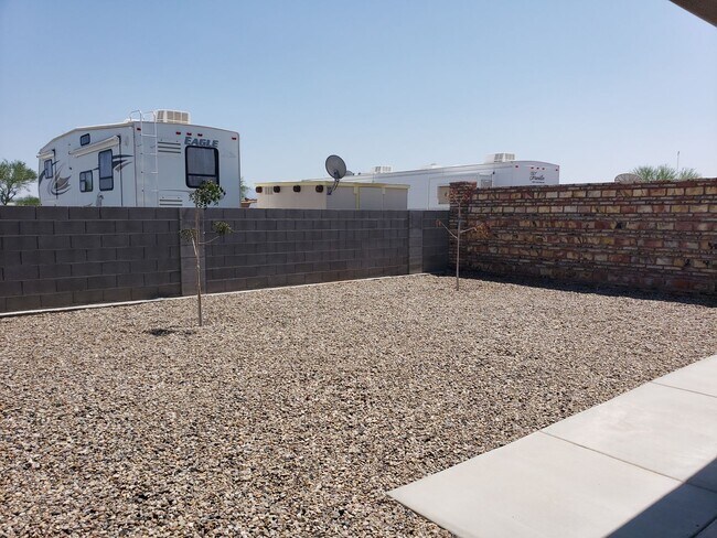 Building Photo - Gorgeous 4 bedroom for rent