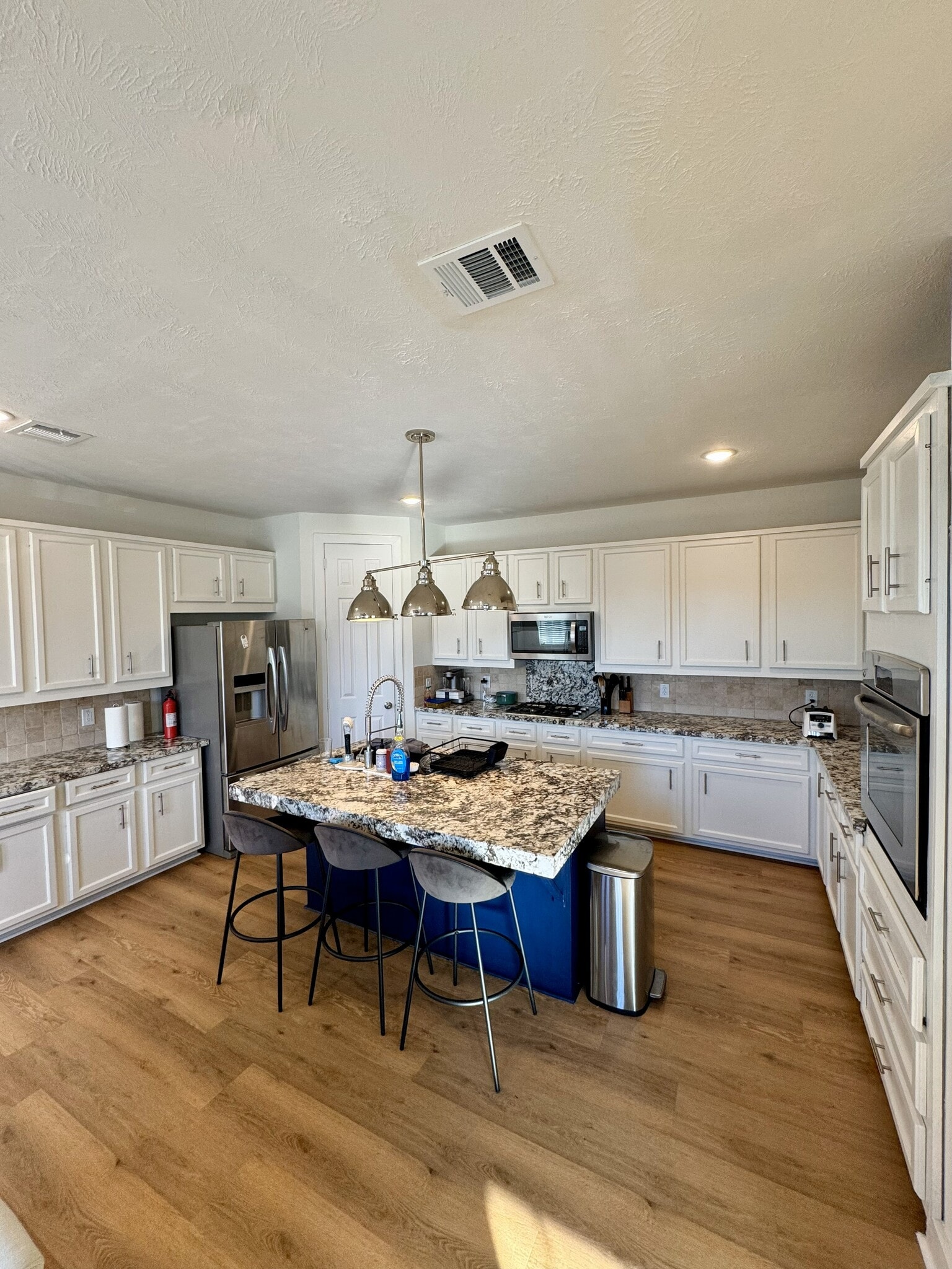 Kitchen - 4406 Vernon St