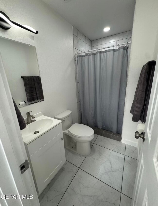 Building Photo - 408 San Blas Dr