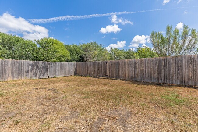 Building Photo - 8723 Key Windy Way