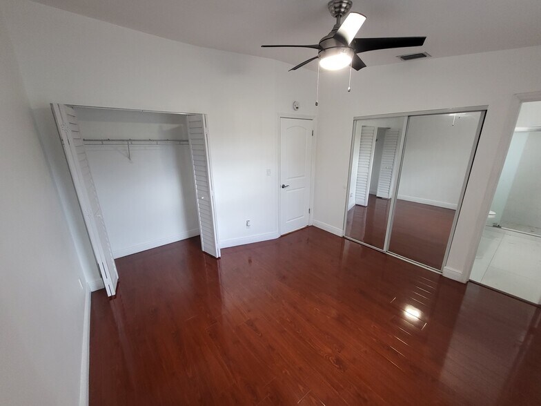 Building Photo - 20845 Grouper Dr