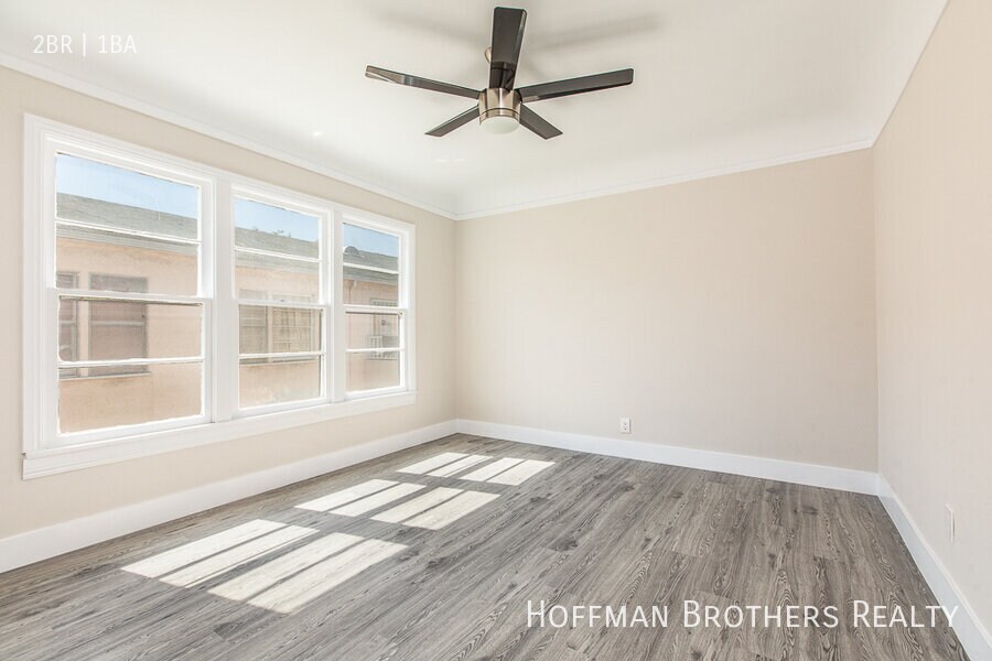 Building Photo - 3811 1/4 W Adams Blvd-