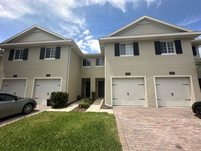 Building Photo - SPACIOUS 3 BEDS TOWNHOUSE CLOSE TO DOWNTOWN!!