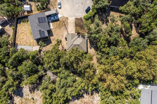 Building Photo - 7704 Plateau Cove