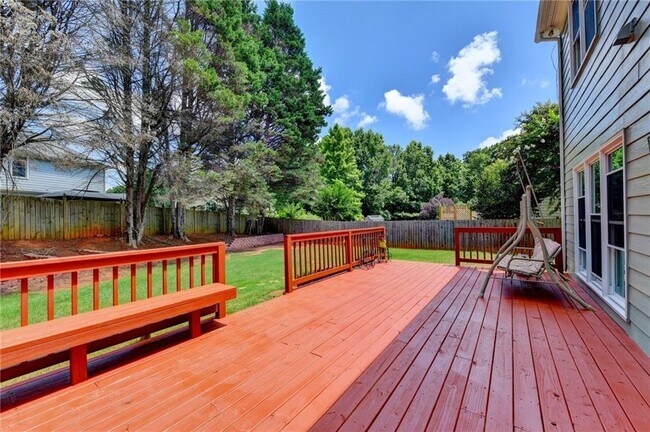 Building Photo - 2835 Crestmont Ct