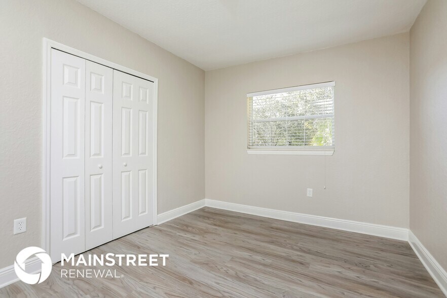 Building Photo - 1123 Suncrest Dr