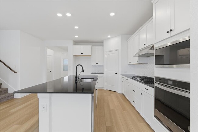 Building Photo - 12900 Cerro Castellan Trace