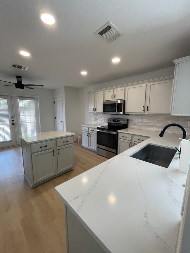 Building Photo - 6715 Gunlock Creek