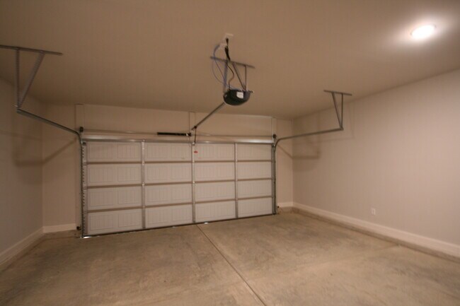 Building Photo - 7921 Gabriela Dr NW