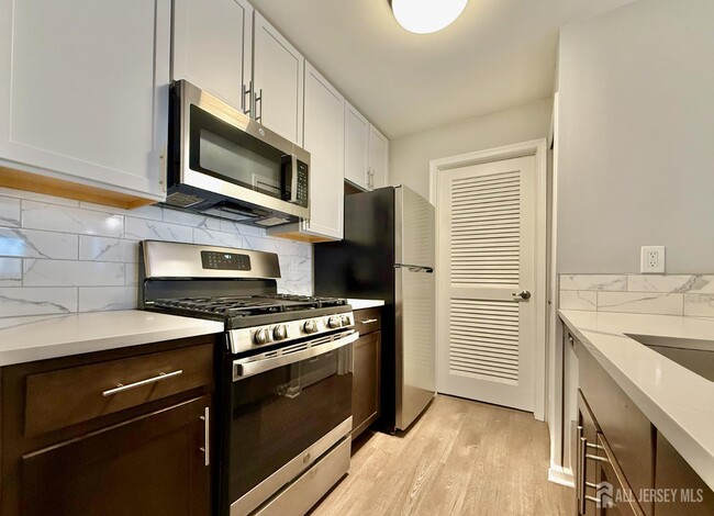 Building Photo - 263 Crosspointe Dr