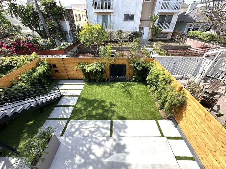 Building Photo - 38 Paloma Ave
