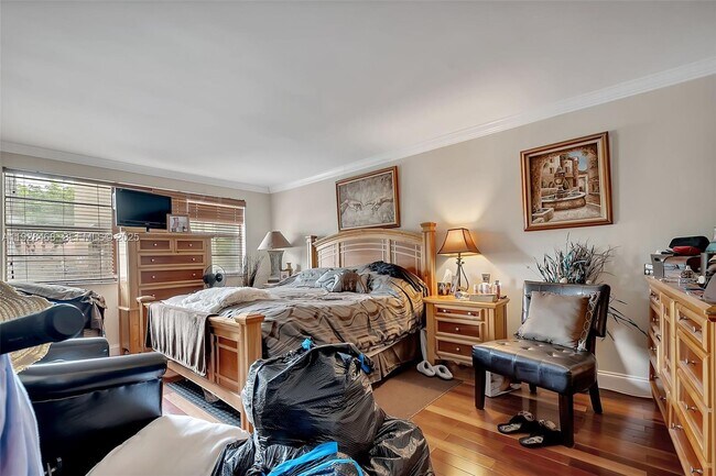 Building Photo - 14250 SW 62nd St