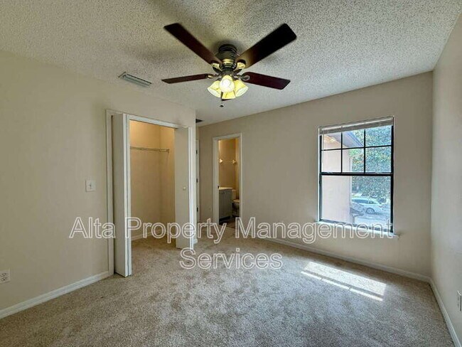 Building Photo - 4680 Playschool Dr