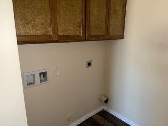 Building Photo - 221-223 Mariposa