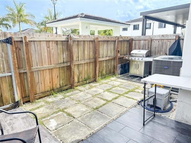 Building Photo - 13332 SW 250th Terrace