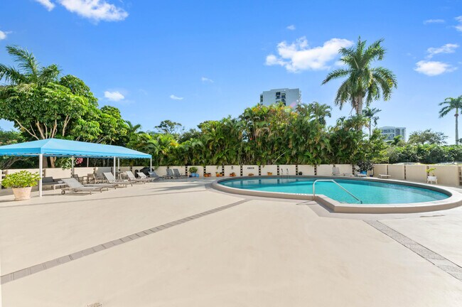 Building Photo - 2400 Presidential Way