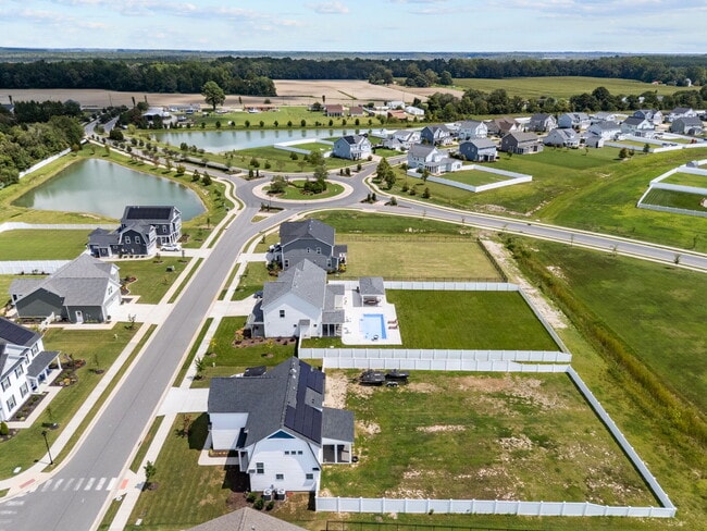 Building Photo - 105 Farmridge Wy