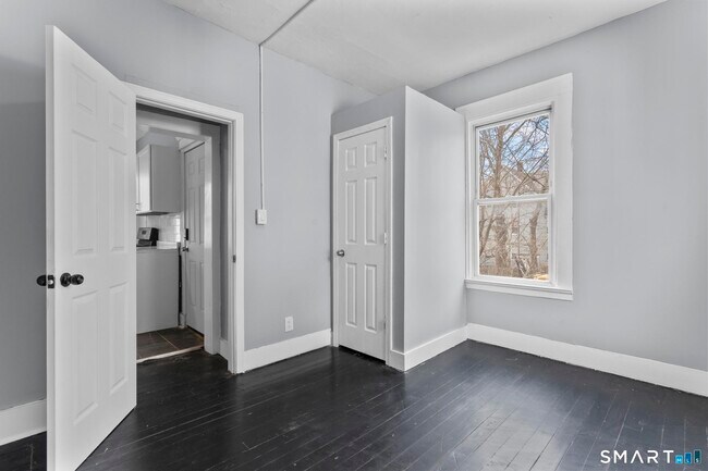 Building Photo - 78 Shelton Ave