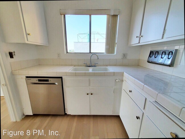 Building Photo - 1416 Westerly Terrace