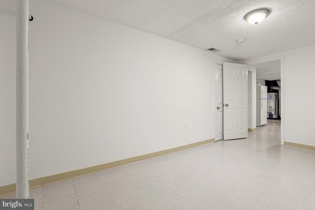 Building Photo - 4810 Rockwood Pkwy NW