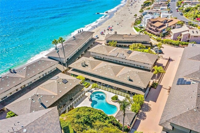 Building Photo - 7 Blue Lagoon