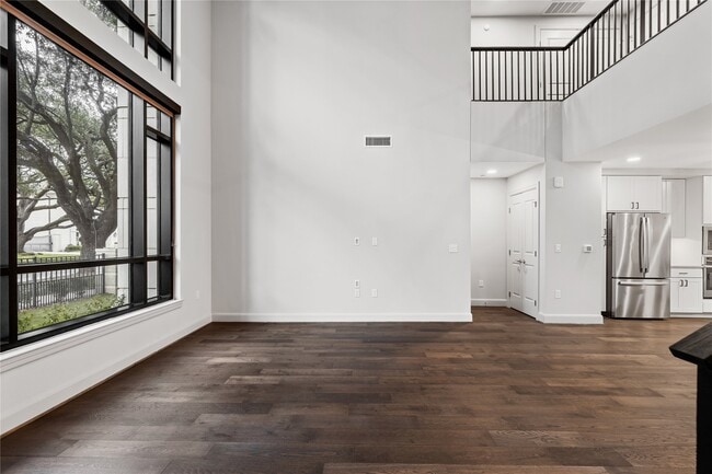 Building Photo - 2511 Willowick Rd