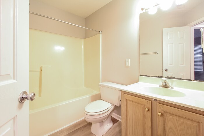 Building Photo - 205 S Birkenstock Dr