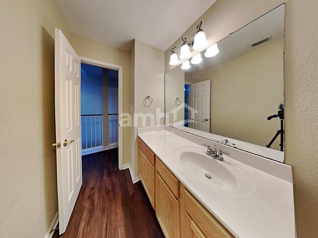 Building Photo - 8802 Gallop Chase
