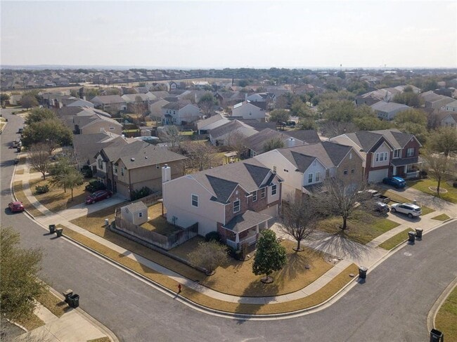 Building Photo - 1136 Beechwood Dr