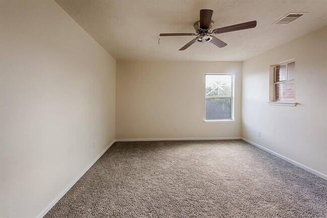 Building Photo - 8139 Sanders Glen Ln