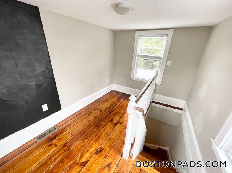 Building Photo - 51 Greenwich St