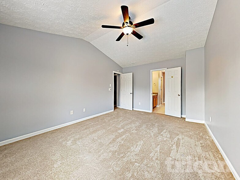 Building Photo - 9870 Rivercliff Ln