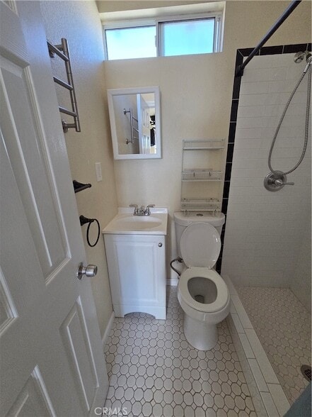 Building Photo - 7888 N Maple Ave