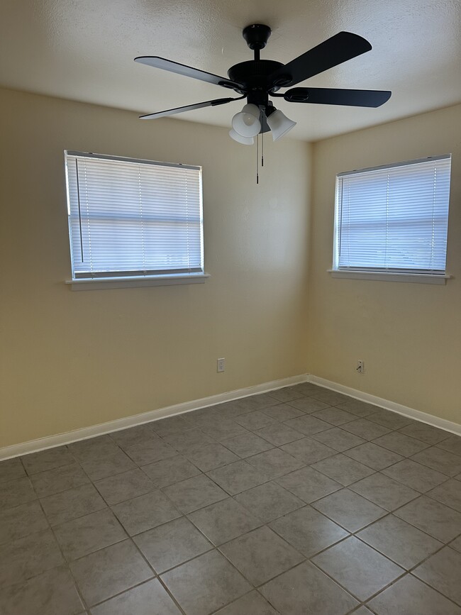 Building Photo - 4130 Melody Ln