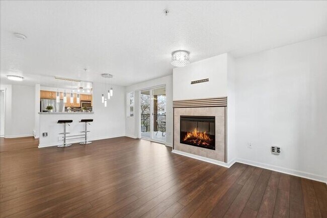 Building Photo - $1,895 • Modern 2BR Condo in Tanasbourne – Garage Included!