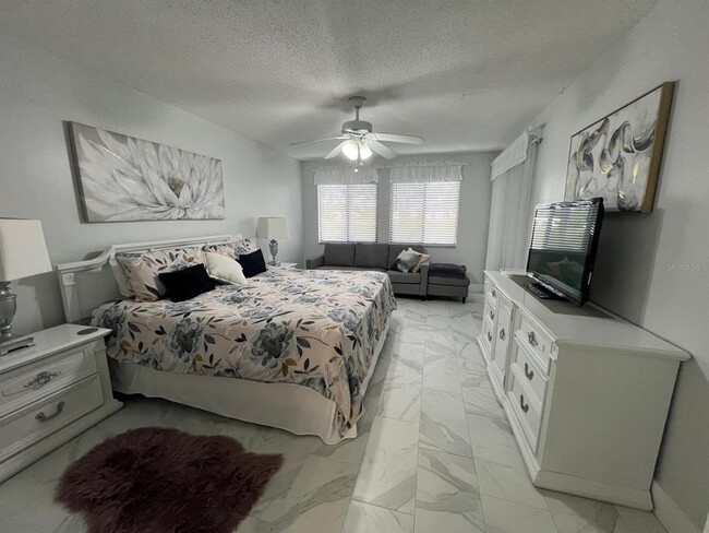 Building Photo - 5279 Willow Links