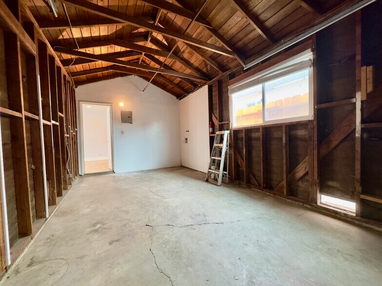 Building Photo - 2139 103rd Ave