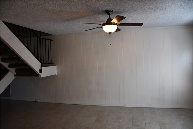 Building Photo - 2316 Shadowdale Dr