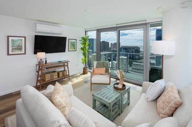 Building Photo - 1500 Rycroft St