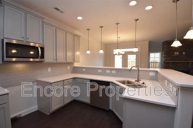 Building Photo - 103 St Christopher Dr