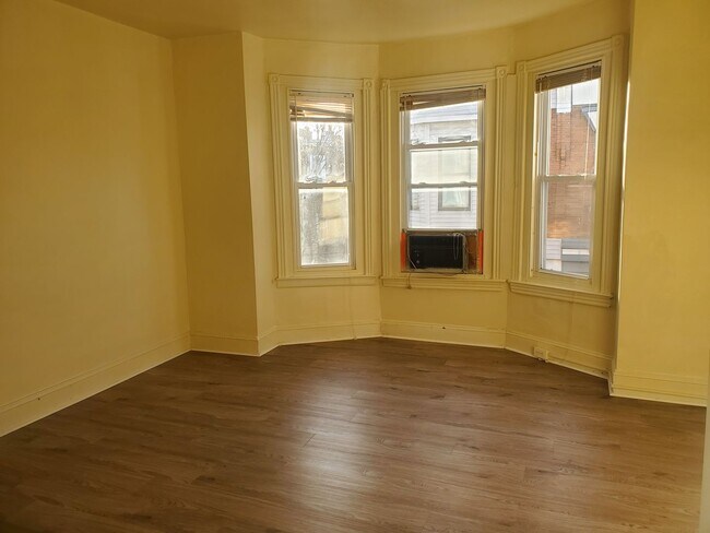 Building Photo - 3 Bedroom House in West Philadelphia