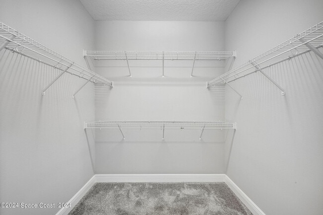 Building Photo - 2713 Rodina Dr