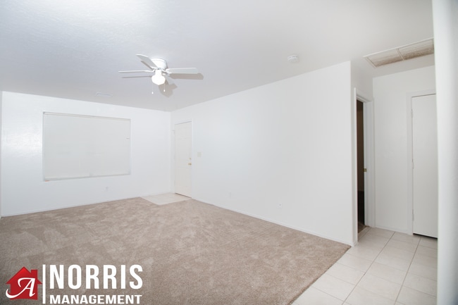 Building Photo - 9874 W Leander Dr