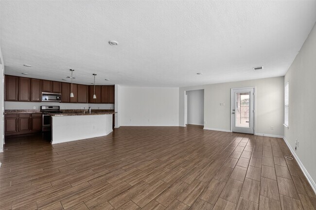 Building Photo - 6014 Wakanda Ln