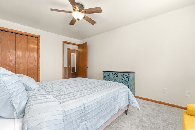 Building Photo - 1893 N Margaret St