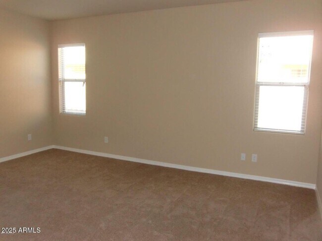 Building Photo - 3535 S Jasmine Dr
