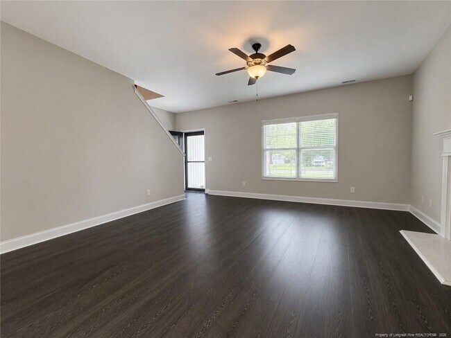Building Photo - 621 Blawell Cir